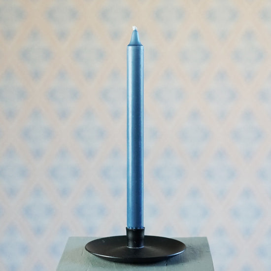 Kerze aus Stearin in blau von Delsbo candle